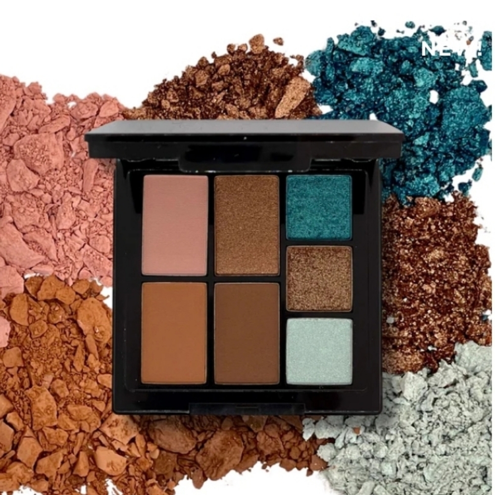 NWT Reina Rebelde Wet Dry Eye Color Sirena Palette